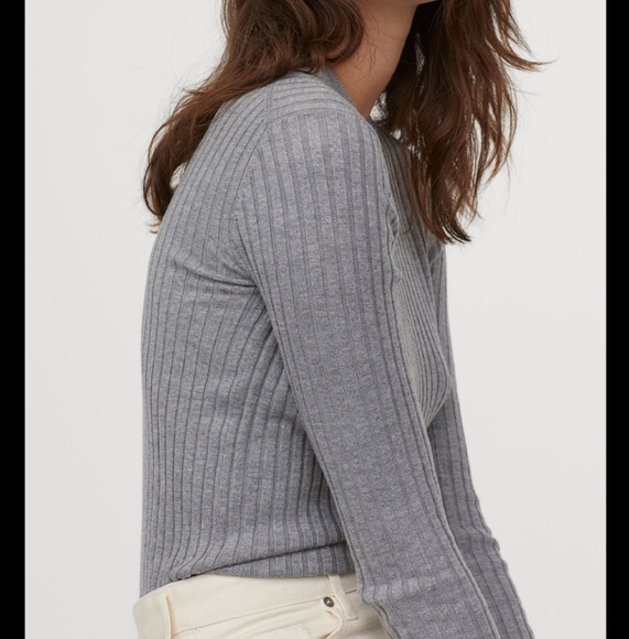 Grey Ribbed Knit Top - Picture 2 of 5